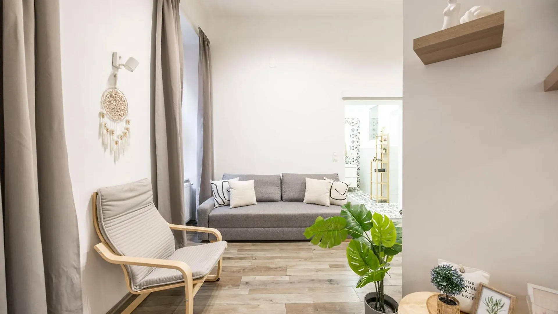 Central & Cozy Superior Terez Boulevard Apartment Budapest Hungary