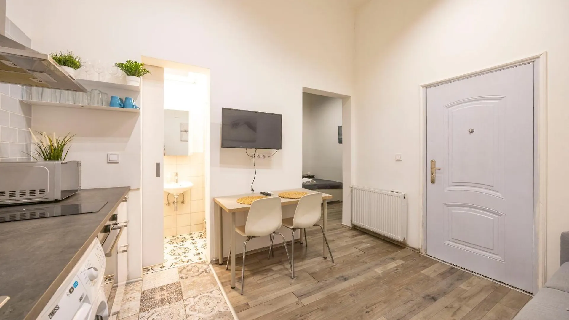 Central & Cozy Superior Terez Boulevard Apartment Budapest 0*,